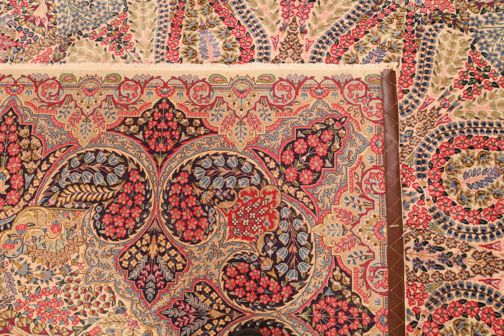 Kerman-Teppich aus Wolle – handgeknüpft, Creme, 308 × 302 cm