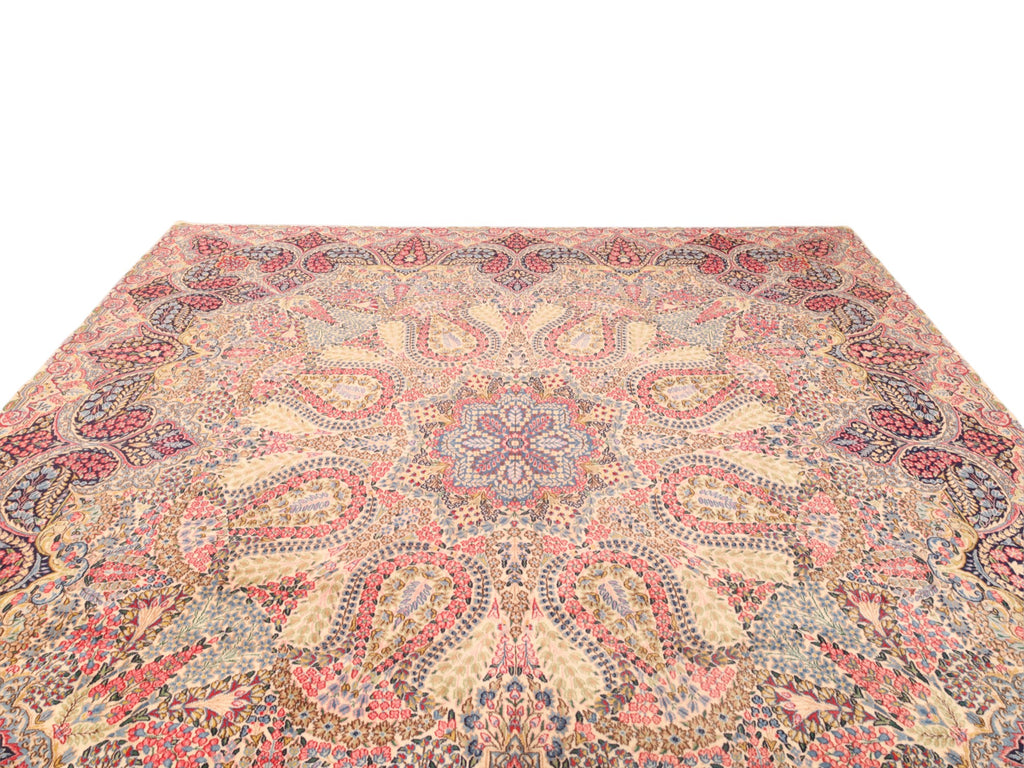 Kerman-Teppich aus Wolle – handgeknüpft, Creme, 308 × 302 cm